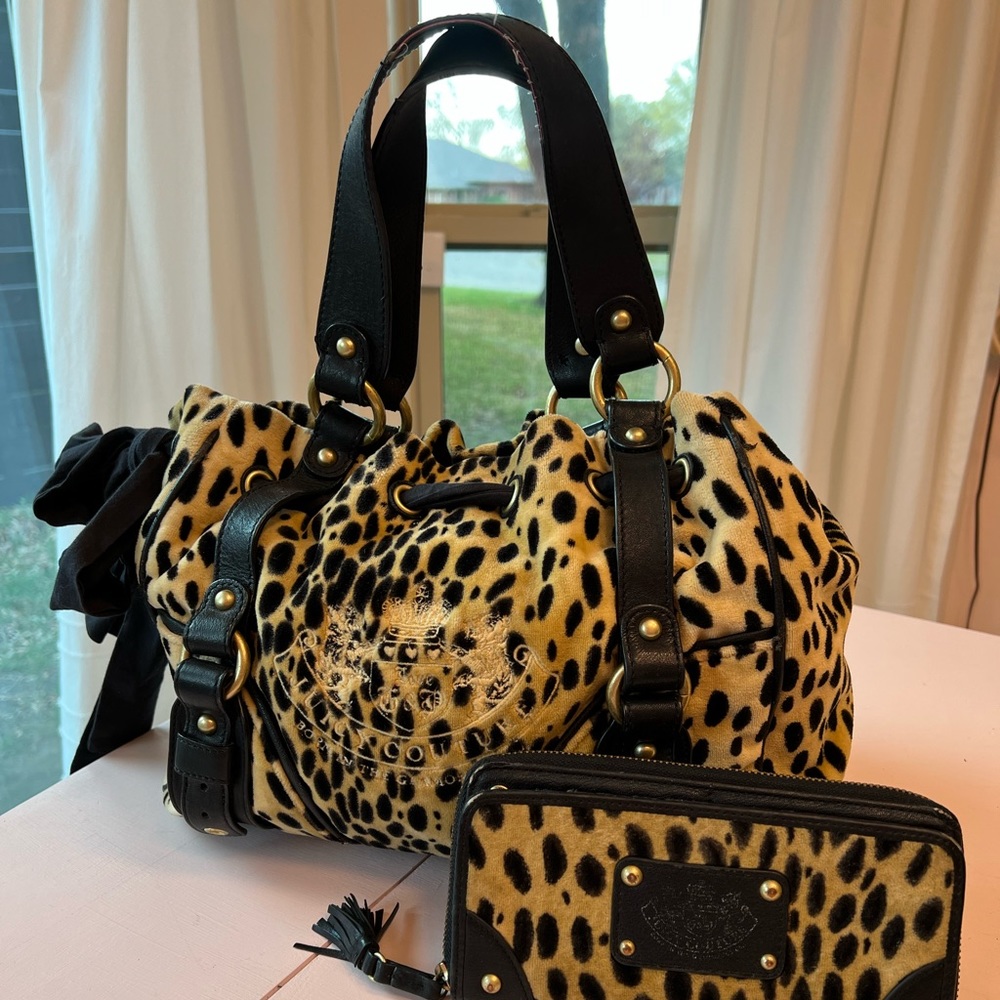 Juicy Couture Cheetah Print Velour Handbag w/matching Velour Cheetah Wallet